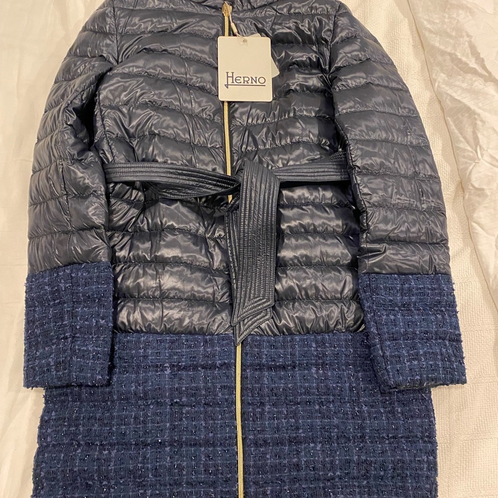 Herno Navy Blue Down Jacket Size 42 (6) NWT $795